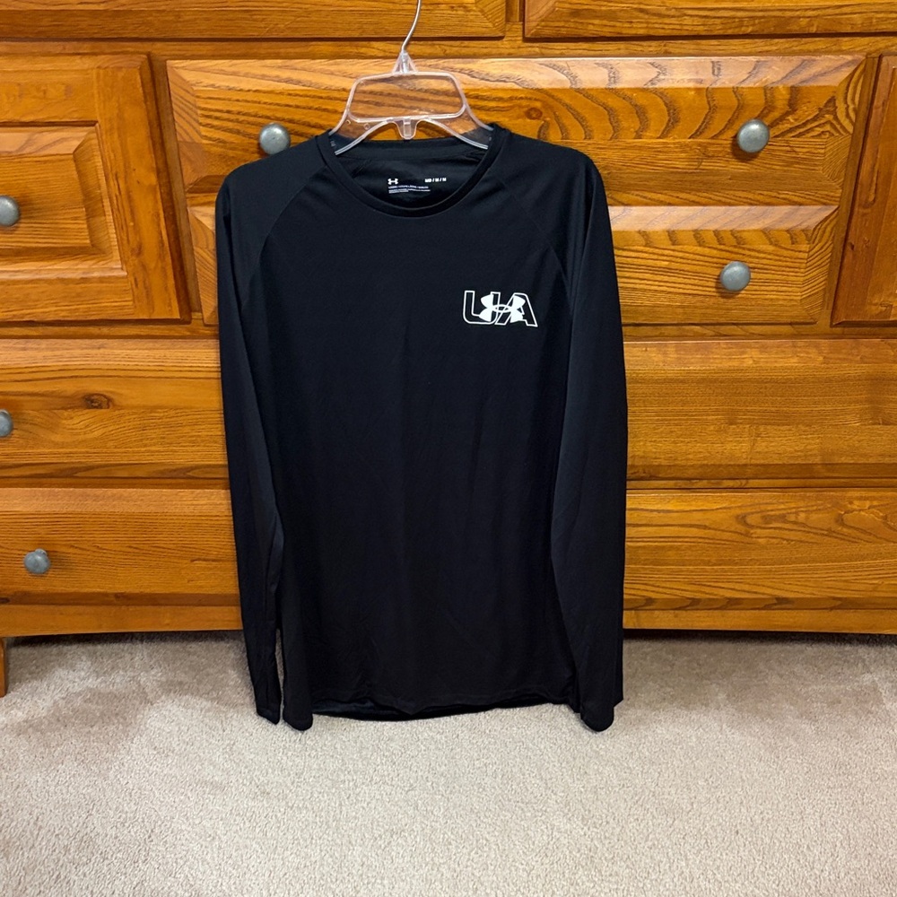 Under Armour Men’s Black Long-Sleeve Performance Tee with UA Logo